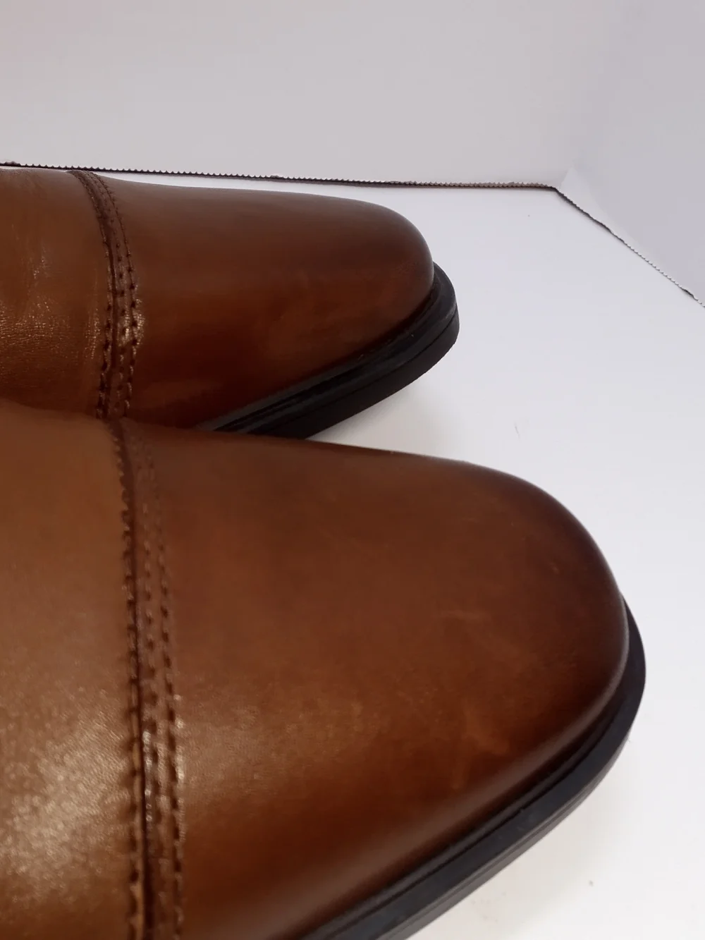 Clarks tan brown